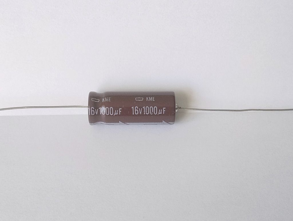 Kondensator elektrolityczny osiowy KME 1000uF, 16V