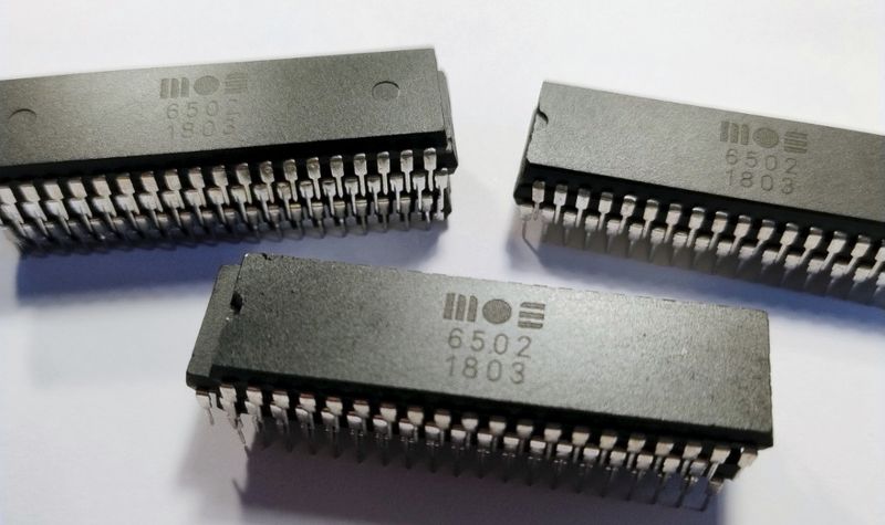 MOS 6502 Microprocessor, DIP 40