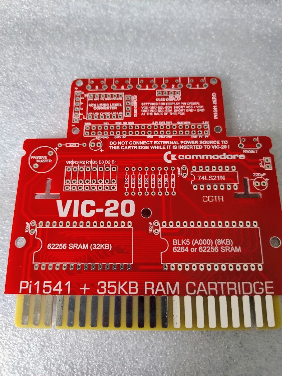 Płytka PCB emulatora dysków Pi1541 wraz z rozszerzeniem RAM o 35kB do Commodore VIC-20