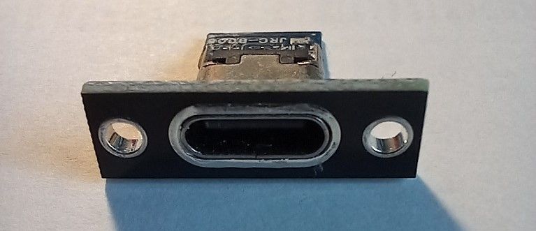 Gniazdo USB-C do montażu, 2 albo 4 pinowe, do wyboru