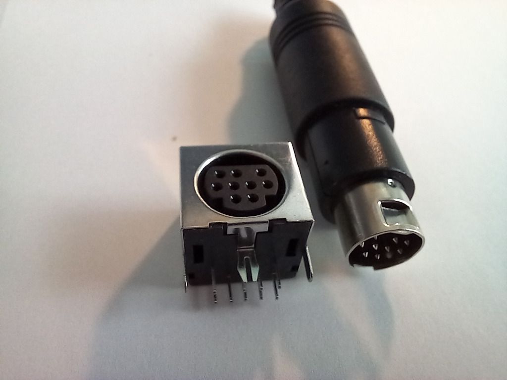 Wtyk i gniazdo do druku mini DIN 9p, cena za komplet
