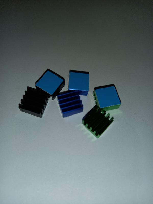 Radiator with self-adhesive tape, 9x9x5 mm