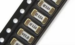 Bezpiecznik szybki, SMD 1808, prąd 0,5A