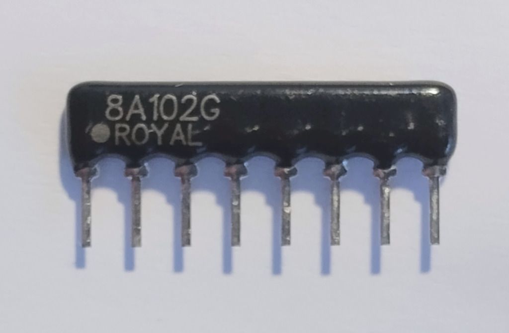ROYALOHM Resistor Network, 7 x 1 kOhm (8 pin)