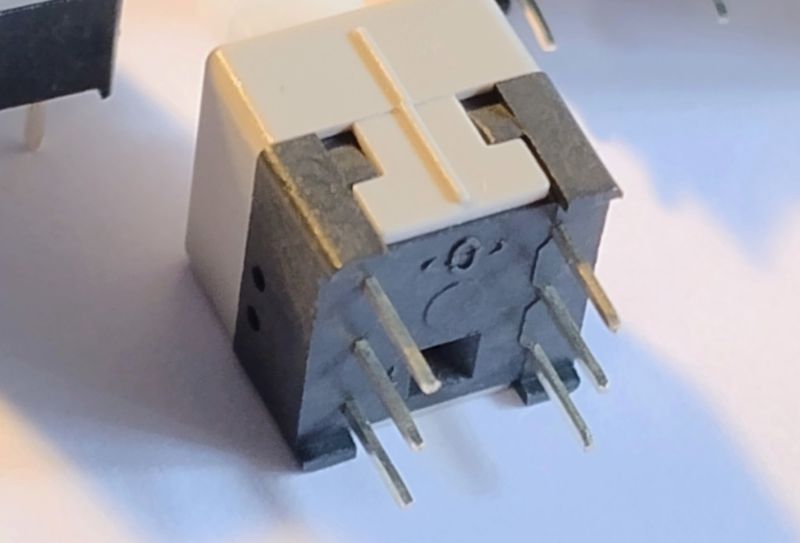 Tact switch 8.5 x 8.5, latching (self lock), pitch 2.54mm