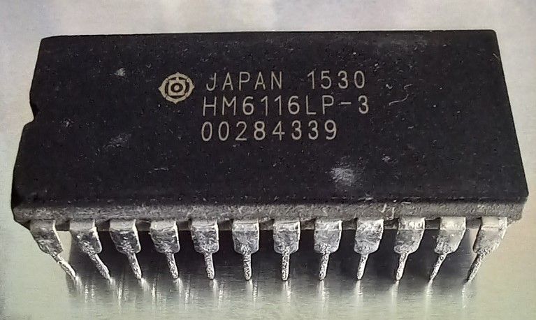 Static RAM Memory HM6116 with 2048 bits x 8 organization, used