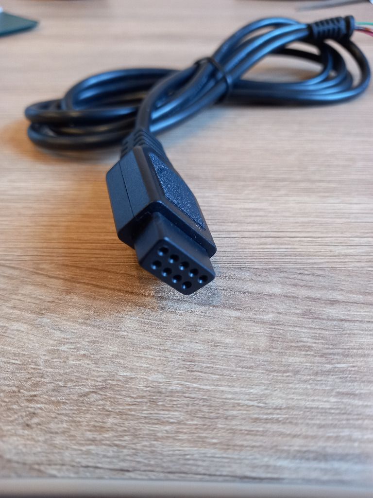 Cable terminated with DSUB 9 socket, length 1.5m