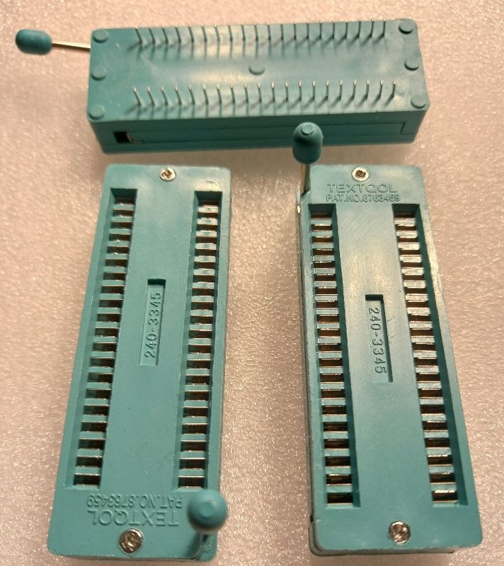 ZIF Socket (Zero Insertion Force) 40 pin