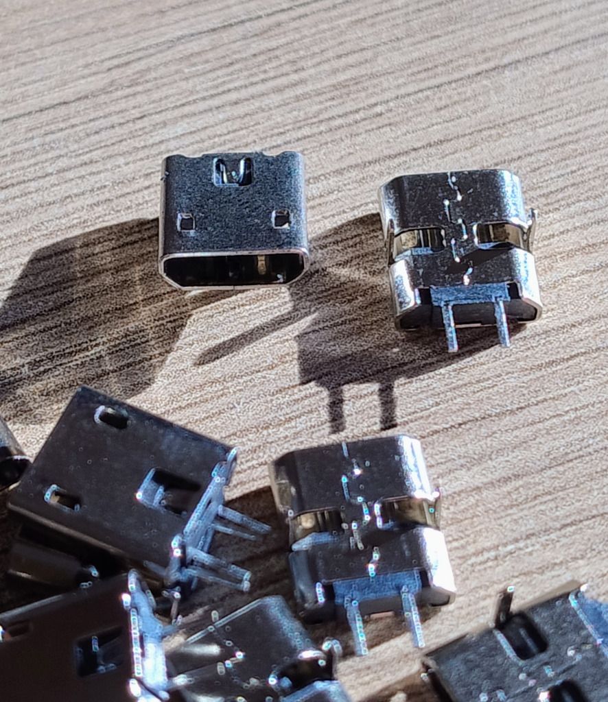 Micro USB socket for printing, straight pins