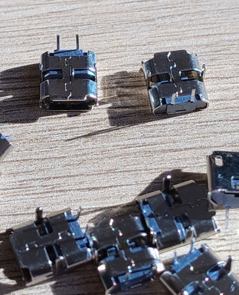 Micro USB socket for printing, straight pins, rounded edge