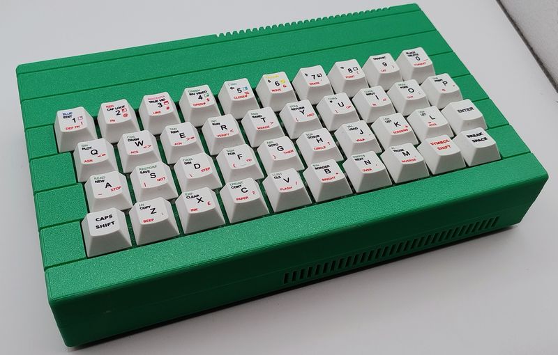 Case for Harlequin 128 with mechanical keyboard