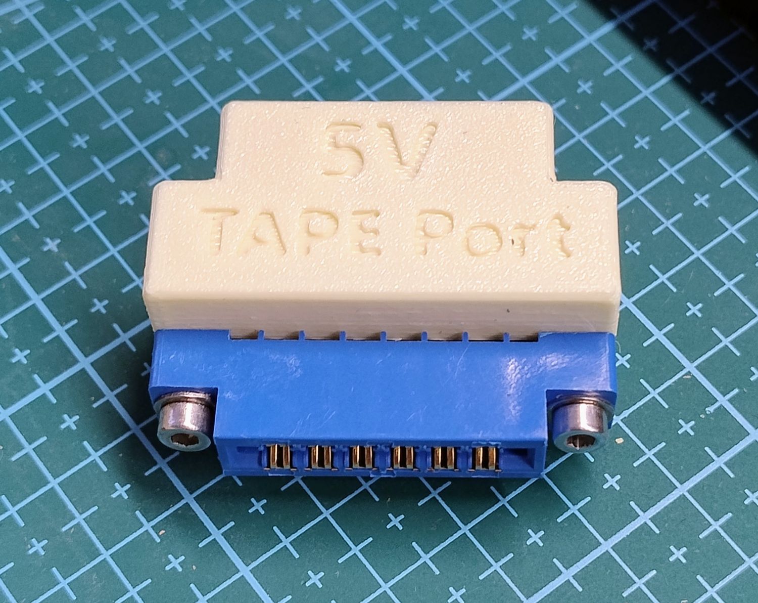 Cartridge for Commodore TAPE Port with 5V Output, USB-C