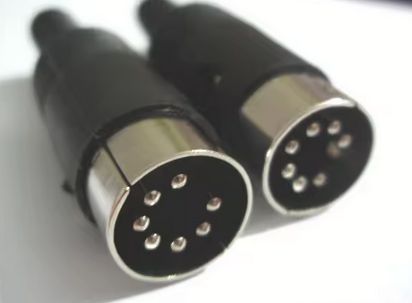 DIN 7-pin Plug, Compatible with Commodore Power Sockets