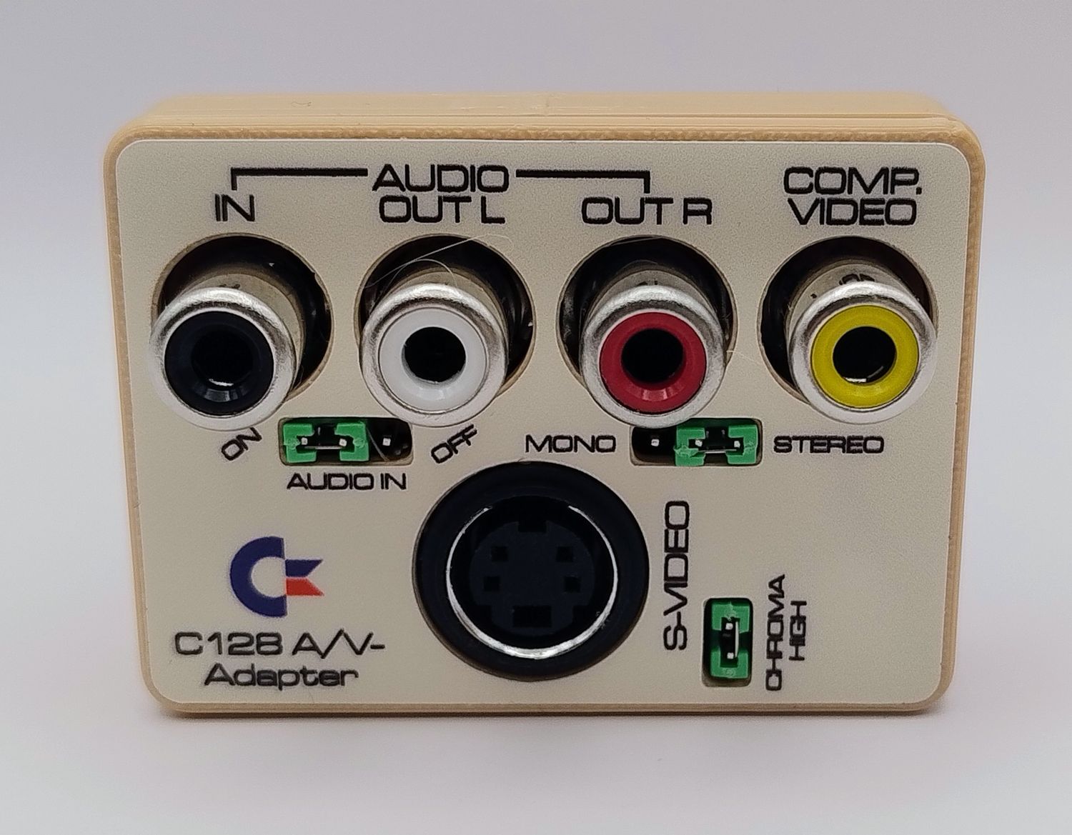 Commodore C128 A/V Adapter