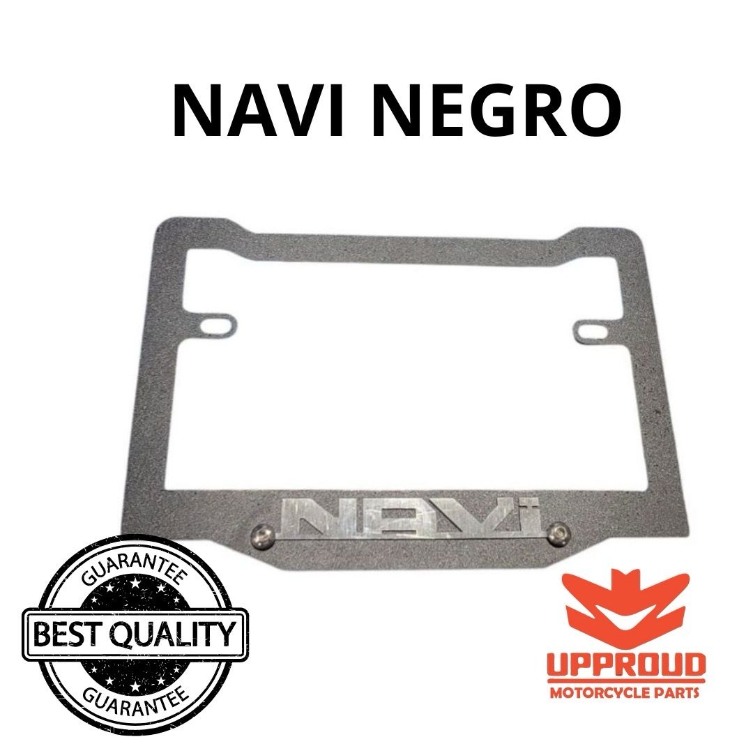 PORTA PLACAS NAVI NEGRO ACERO PRIMERA GENERACION (2023 HACIA AT