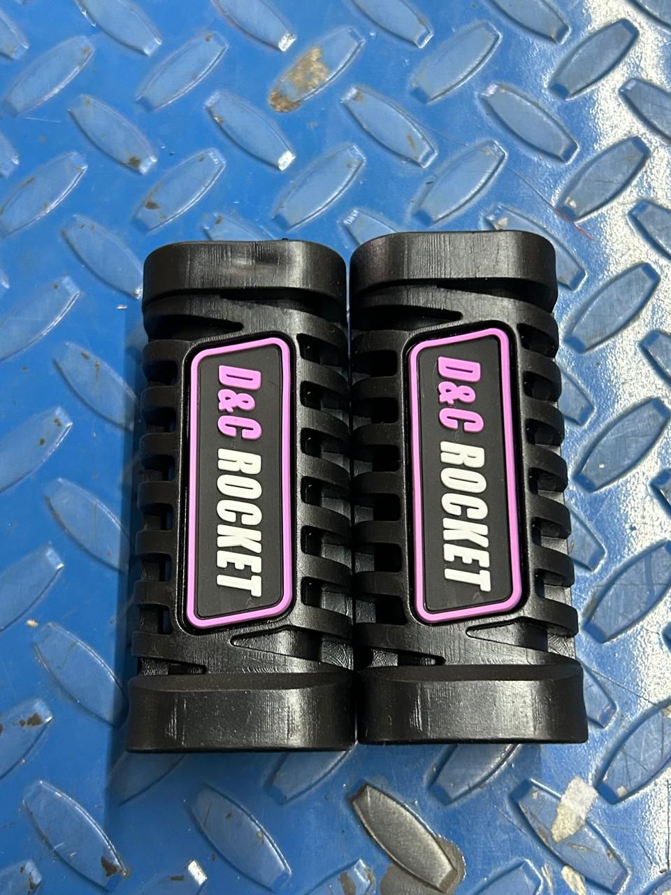 Goma posapie negro/morado dyc rocket estilo pro taper Ft-125/150