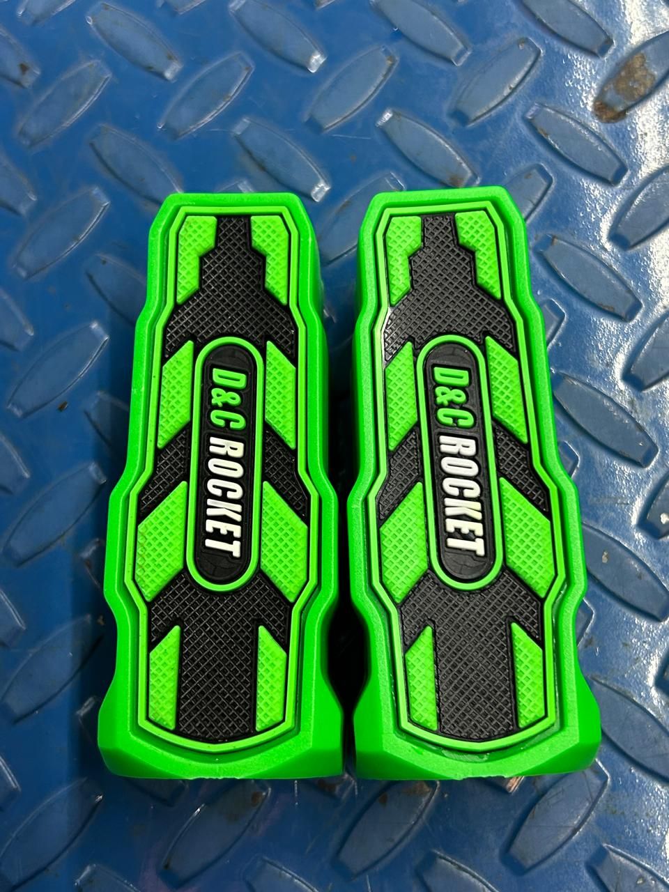 goma posapie verde/negro dyc rocket estilo pro taper ft-125/150 new style