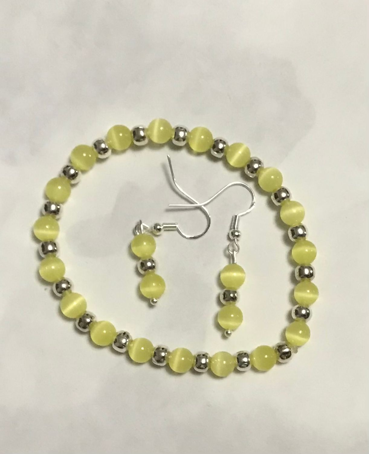 Yellow bracelet set