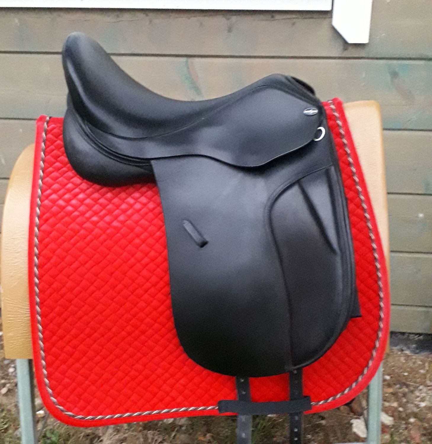 Massimo Saddle UP DR schwarz KW 34 / 18" Mustersattel