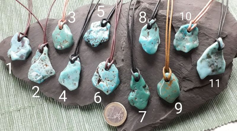 Echte Natur Türkis Anhänger mit Band Echte Natur Türkis Anhänger mit Band