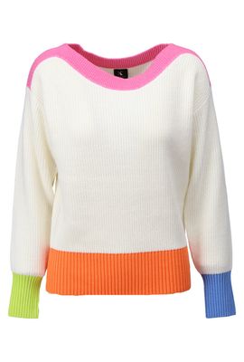 A825 Ecru Pink Neck