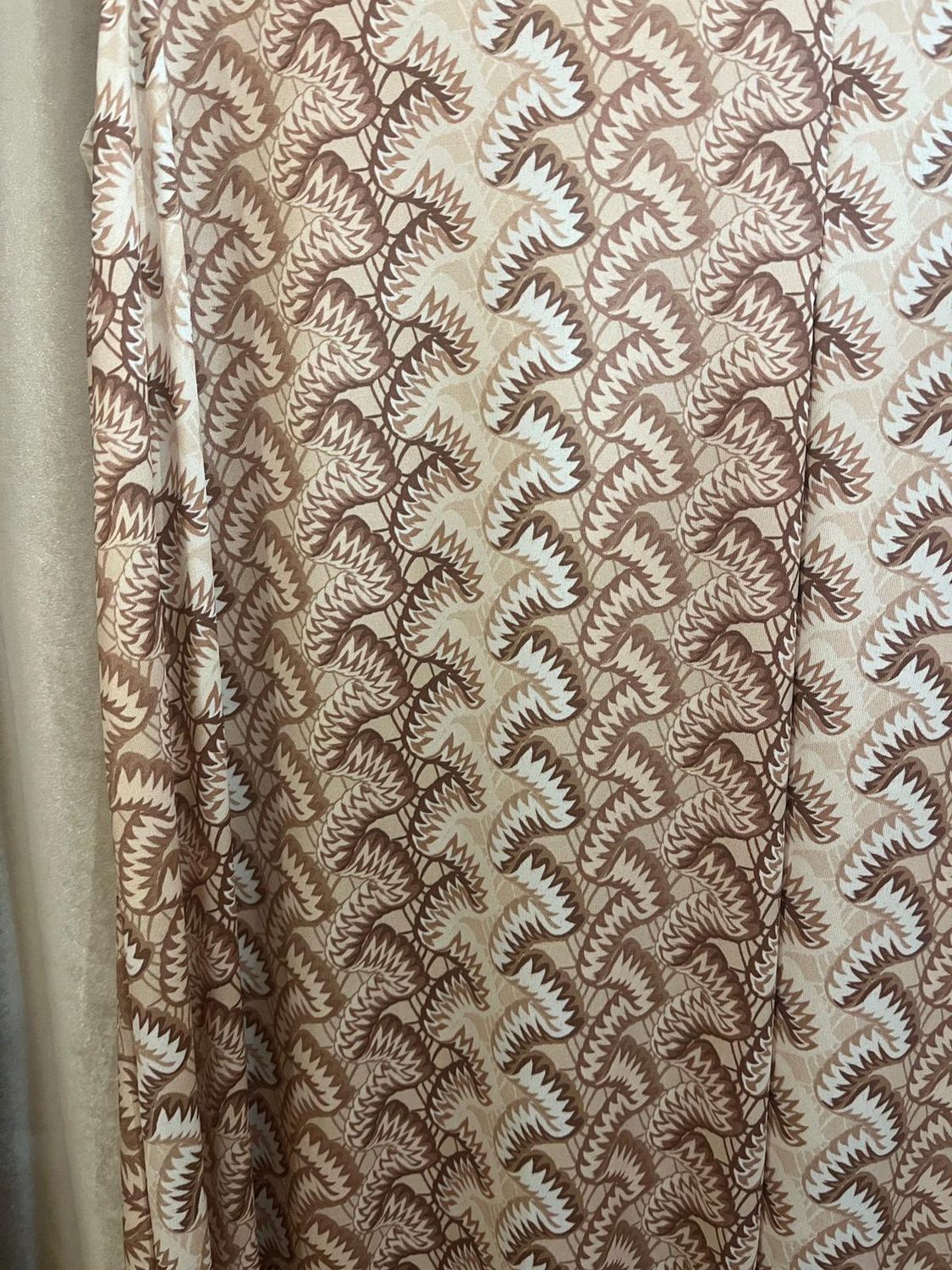 Lang kleed golven, Size: beige