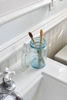 Bamboo Adult Toothbrush - White
