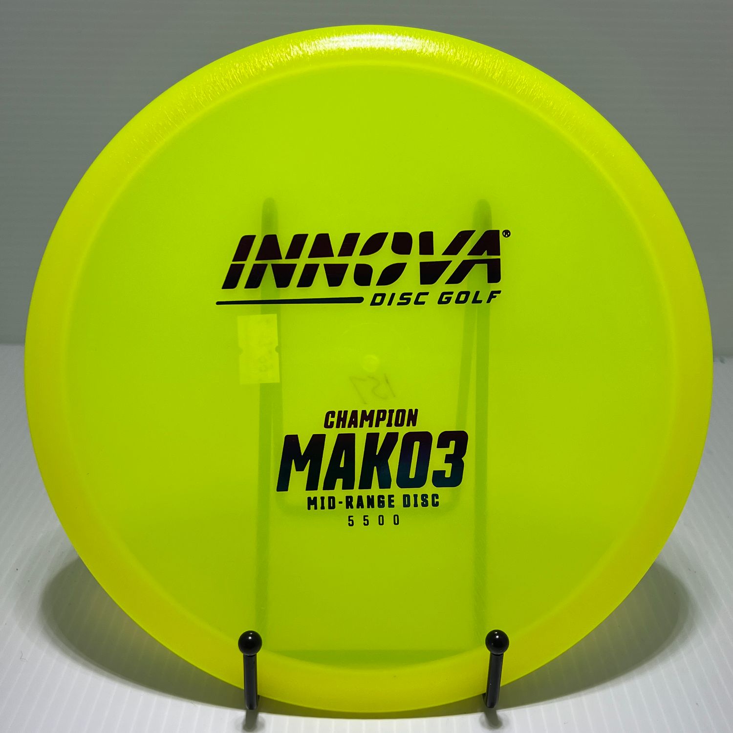 157 Champion Mako3