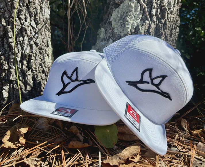 7 Panel White Hat
