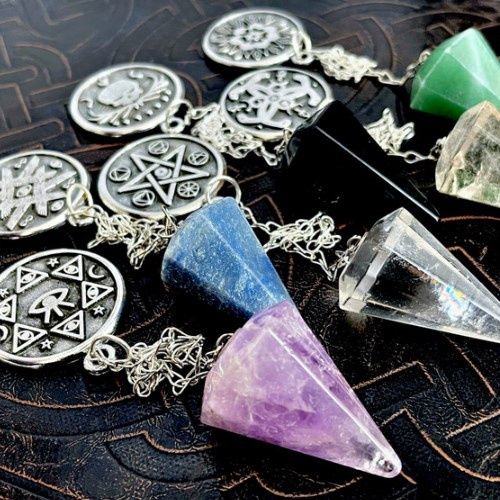 Pendulums Magick by Chris Penczak
