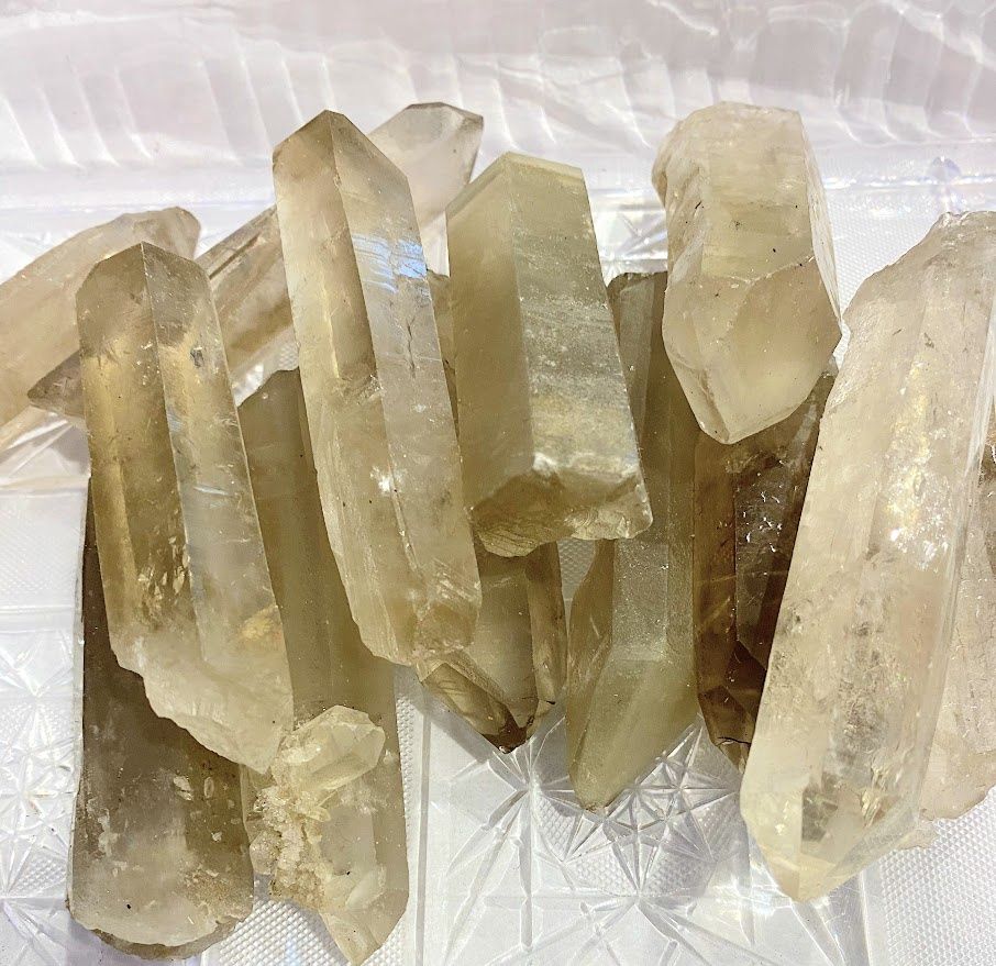 Wand Quartz Smoky Laser &lt; 75 gms 3-4&quot; length