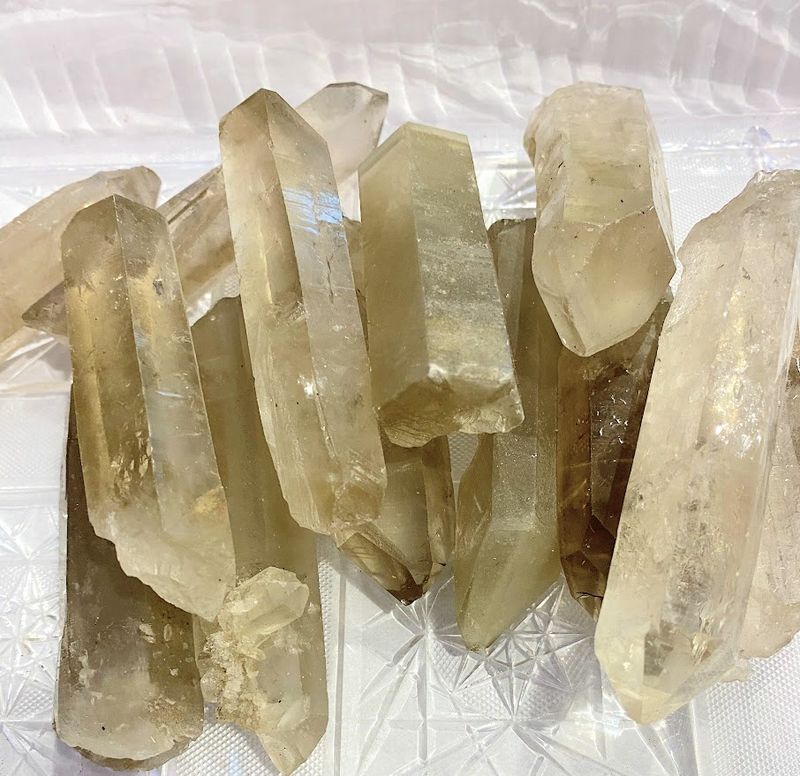Wand Quartz Smoky Laser &lt; 75 gms 3-4&quot; length