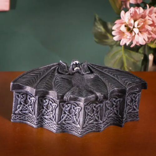 Vampire Bat Box 7.5x4x3