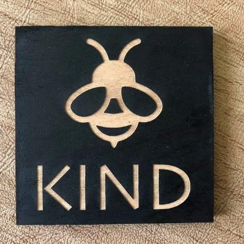 Magnet Wooden Bee Kind 3x3