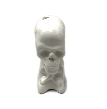 Skull Candle on Cross Bones 5.25&quot;