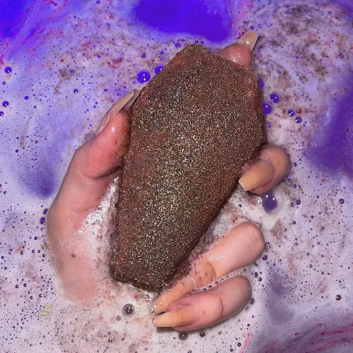 Bath Bomb - Chocolate Casket 6 oz