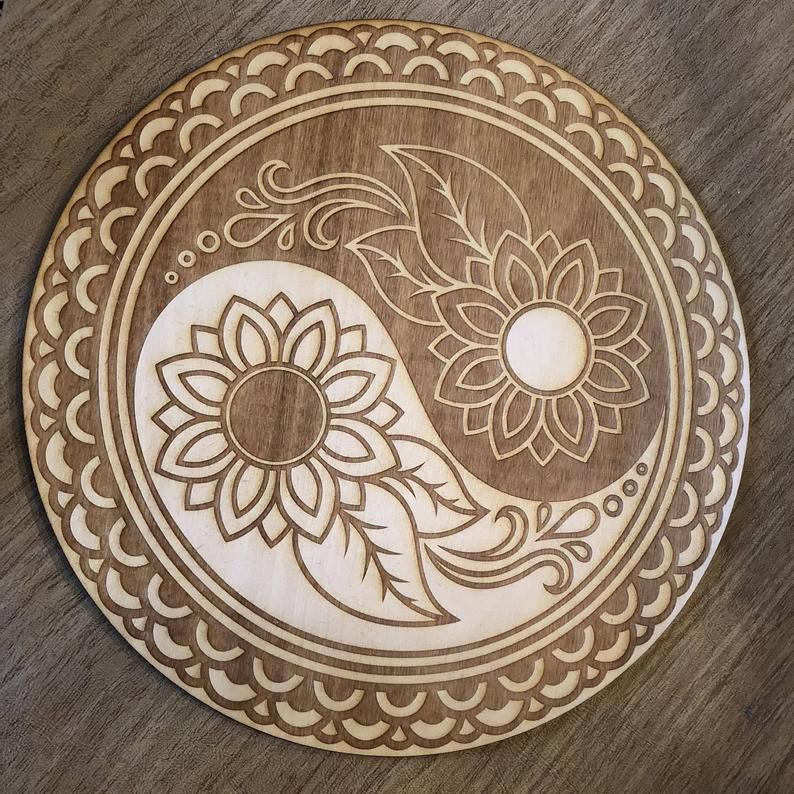 Crystal Grid - Yin Yang Flowers Wooden Crystal Grid 6&quot;