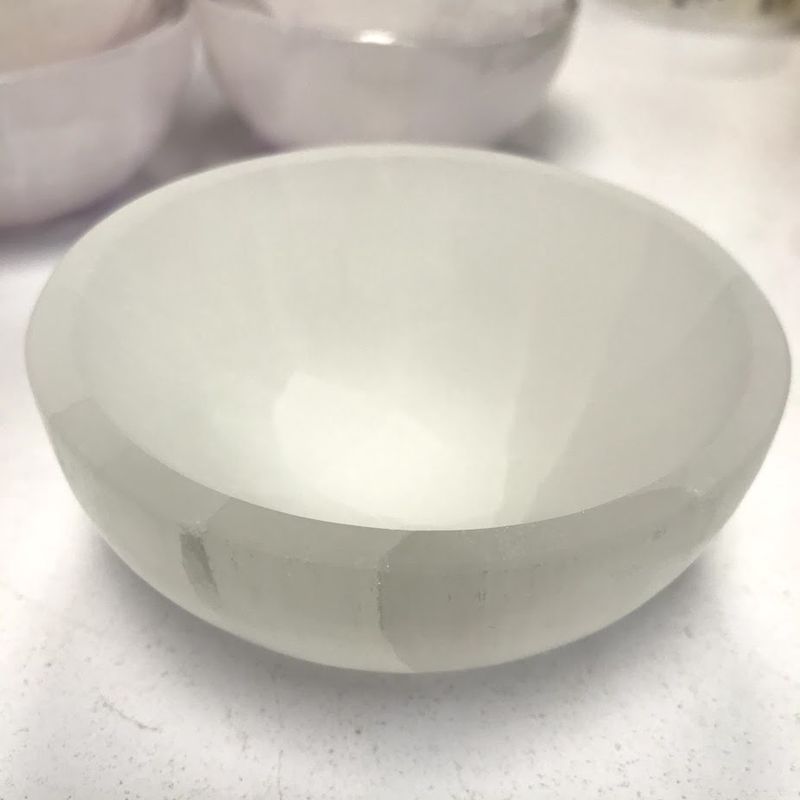 Selenite Round Bowl 4&quot;
