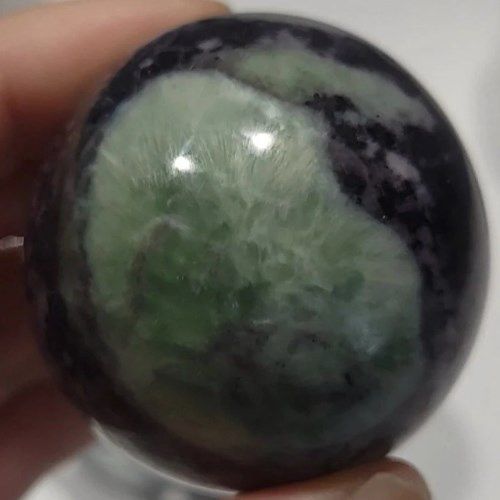 Kammererite Sphere 43mm 131g