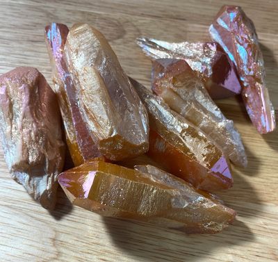 Quartz Aura Champagne Rough Point  2"-3" < 50g