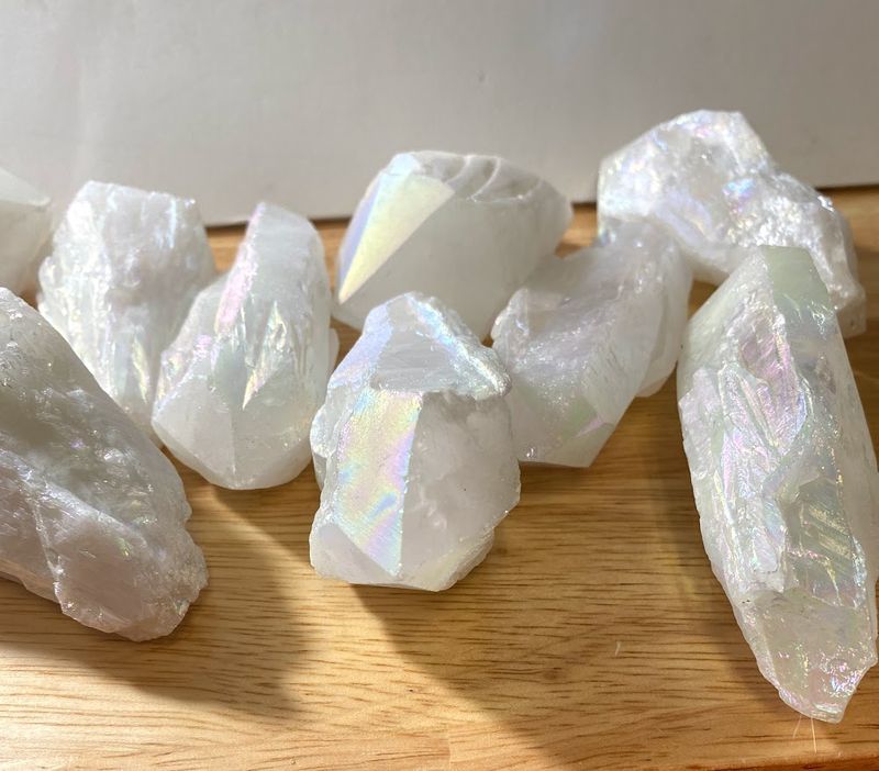 Quartz Angel Aura Rough Stone Point  2&quot;-5&quot; &gt; 100g
