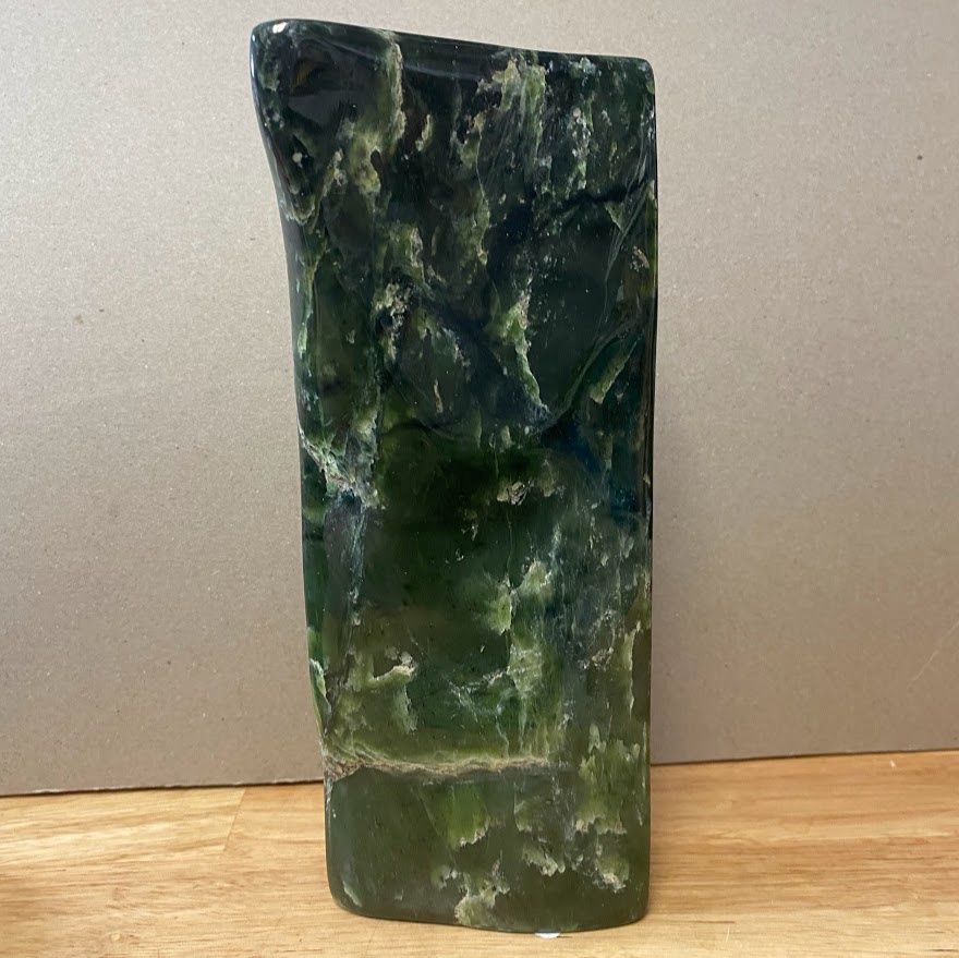 Jade Standing Freeform 6"-8" - Select, Size: 1580g
