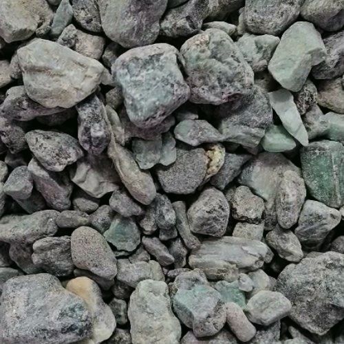 Emerald Rough Stone .75&quot;-1&quot;