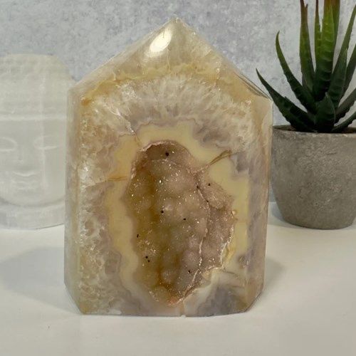 Agate Druzy Geode Tower 4" 583g