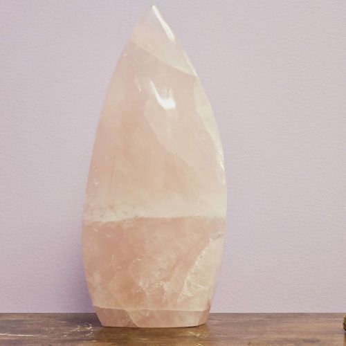 Quartz Rose Standing Flame 11.5&quot;x5.5&quot; | 2582g