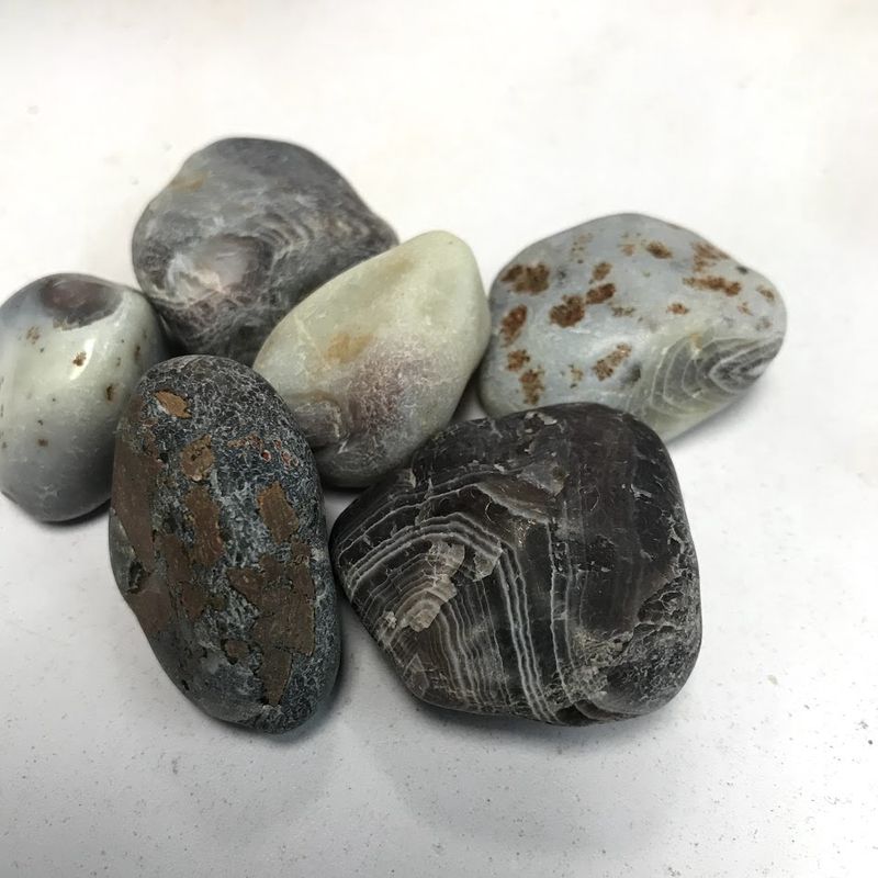 Agate Gray Banded Tumbled Stone 1&quot;-1.25&quot;