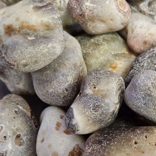 Agate Banded Tumbled 1.25&quot;-1.5&quot;