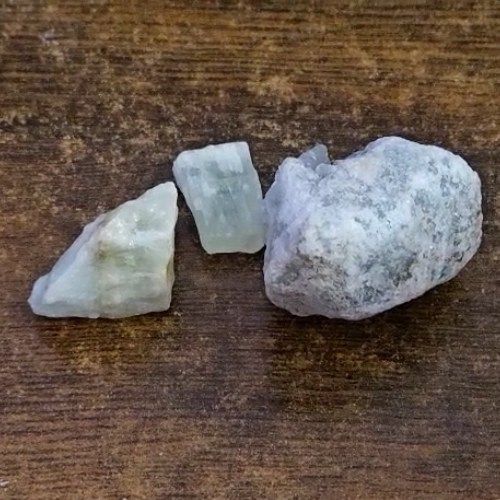 Calcite Green Rough Stone 1&quot;-1.5&quot;