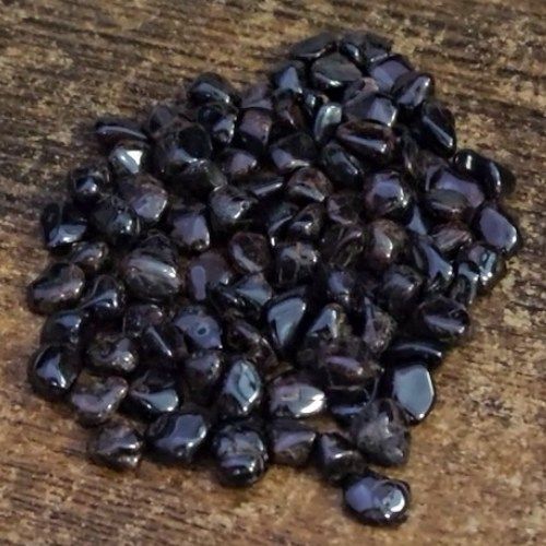 Garnet Tumbled Stone .25&quot; Mini