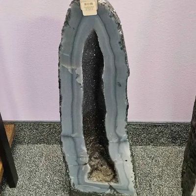 Amethyst Black Cathedral 26"